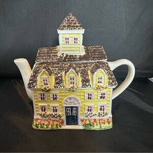 Vintage 1996 Sunnyside Manor Hand Painted Teapot